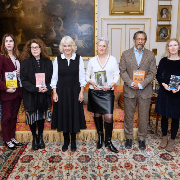 La reine consort d'Angleterre Camilla Parker Bowles lors de la réception pour le "Booker Prize Foundation" à la Clarence House à Londres. Le 12 novembre 2024 