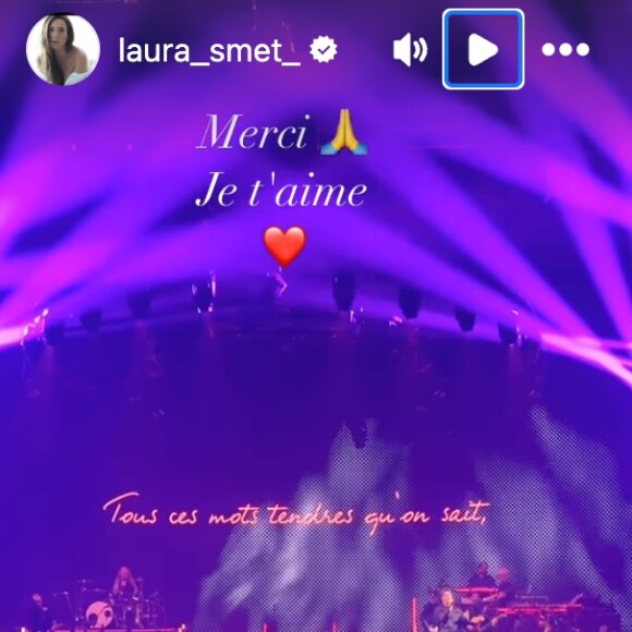 A en croire ses stories Instagram, la fille de Nathalie Baye a passé une soirée d'exception...
David Hallyday au Dôme de Paris - immortalisé par sa demi-soeur Laura Smet (Capture d'écran Instagram)