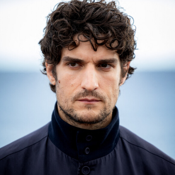 L'acteur et réalisateur français Louis Garrel pose lors d'un photocall pour le film "Saint-Ex" dans le cadre du festival du film Cineroman, sur la Promenade des Anglais, dans la ville de Nice sur la Côte d'Azur, le 30 septembre 2024. Photo par Shootpix/ABACAPRESS.COM