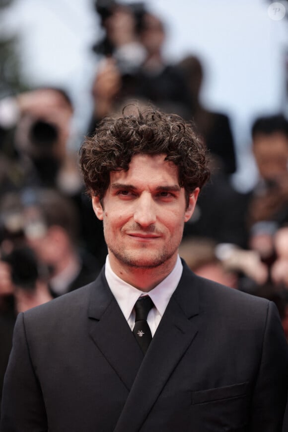 Louis Garrel assiste à la projection du film "Le Deuxième Acte" et au tapis rouge de la cérémonie d'ouverture du 77ème Festival de Cannes au Palais des Festivals le 14 mai 2024 à Cannes, France. Photo par David Boyer/ABACAPRESS.COM