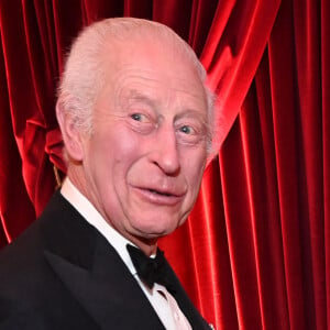 Le roi Charles III d'Angleterre à la première du film "Gladiator II" à l'Odeon Leicester Square à Londres. Le 13 novembre 2024 © Eddie Mulholland / Pool / Bestimage 