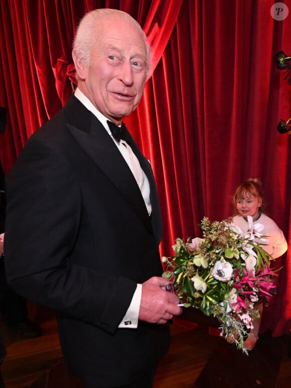 Le roi Charles III d'Angleterre à la première du film "Gladiator II" à l'Odeon Leicester Square à Londres. Le 13 novembre 2024 © Eddie Mulholland / Pool / Bestimage 