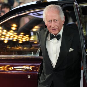 Camilla était elle aussi dans les parages mais en toute discrétion
Le roi Charles III d'Angleterre à son arrivée à la première du film "Gladiator II" à l'Odeon Leicester Square à Londres. Le 13 novembre 2024 