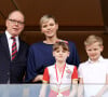 Qui font désormais partie de sa famille ?
Exclusif - Le prince Albert II de Monaco , la princesse Charlene, le prince Jacques et la princesse Gabriella - La famille princière de Monaco assiste au match de l'Afrique du Sud (qui a remporté son match) lors du tournoi de qualification de rugby à 7 pour les JO au Stade Louis II à Monaco © Claudia Albuquerque / Bestimage 