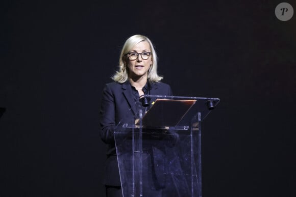 Laurence Ferrari lors d'une cérémonie organisée par le Conseil des institutions juives de France (CRIF) en hommage aux victimes des attentats du Hamas du 7 octobre 2023 contre Israël, à l'occasion du premier anniversaire de l'événement, à Paris, le 7 octobre 2024. © Jack Tribeca / Bestimage