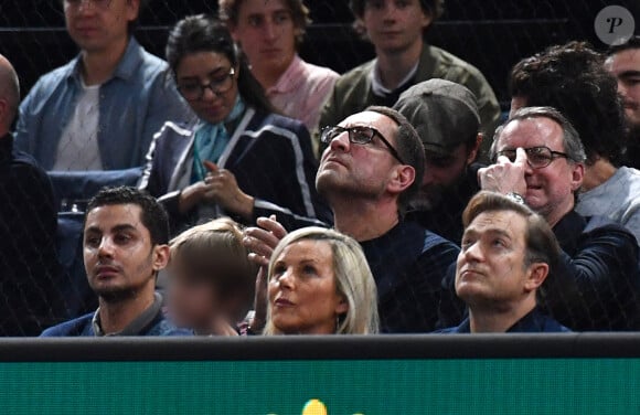 Laurence Ferrari et son mari Renaud Capuçon - People dans les tribunes du Rolex Paris Bercy Masters 1000 remporté par Novak Djokovic contre Grigor Dimitrov , le 4 novembre 2023. © Veeren/Bestimage