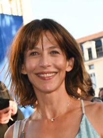 Sophie Marceau : Sa maison secondaire très champêtre dans un village de 236 habitants, une bulle de verdure à 1h15 de Paris