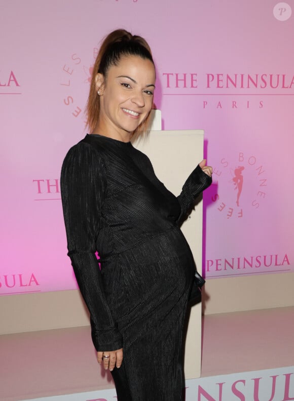 Denitsa Ikonomova (enceinte) - Photocall du 5ème gala de charité de l'association "Les Bonnes Fées" à l'occasion de la campagne mondiale "Octobre Rose" à l'hôtel Peninsula, Paris le 3 octobre 2024. A l'occasion de la campagne mondiale "Octobre Rose", l'hôtel Peninsula Paris lance son programme caritatif "Peninsula in Pink", dont les bénéfices de 254 400 Euros seront reversés à l'association "Les Bonnes Fées". © Coadic Guirec/Bestimage