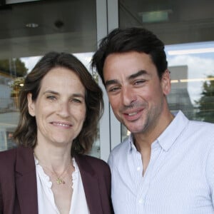 Exclusif - Julian Bugier et sa femme Claire Fournier - Déjeuner dans la loge de France Télévisions lors de la Finale Hommes des Internationaux de France de Tennis de Roland Garros 2024 - Jour 15 à Paris. Le 9 Juin 2024. © Bertrand Rindoff / Bestimage 