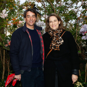 Julian Bugier et sa femme Claire Fournier - Remise du prix littéraire "Closerie des Lilas" à la Closerie des Lilas, à Paris le 25 avril 2024. Le prix littéraire de la Closerie des Lilas a été décerné à la romancière Arièle Butaux pour son livre "le cratère". © Christophe Clovis / Bestimage