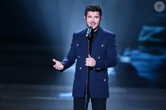 Vincent Niclo s'est donc séparé de la personne qui partageait sa vie, étant donné qu'il avait indiqué être en couple dans une interview accordée à "Gala" en 2021
Exclusif - Vincent Niclo - Enregistrement de la 2ème partie de soirée de l'émission "La chanson secrète", présentée par N.Aliagas et diffusée le 29 décembre sur TF1 © Guillaume Gaffiot-Cyril Moreau / Bestimage 