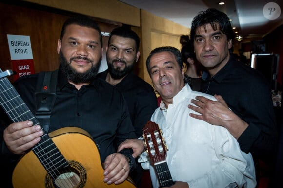 "Être un 'gadjo' va lui revenir en boomerang", ajoute-t-il à propos de Chico Bouchikhi
 
Exclusif - Chico et les Gipsy Kings - Backstage de l'émission TV "Toujours ensemble, notre raison d'être" à l'occasion du Sidaction 2018 au Casino de Paris. Le 24 mars 2018 © Christophe Clovis-Cyril Moreau / Bestimage