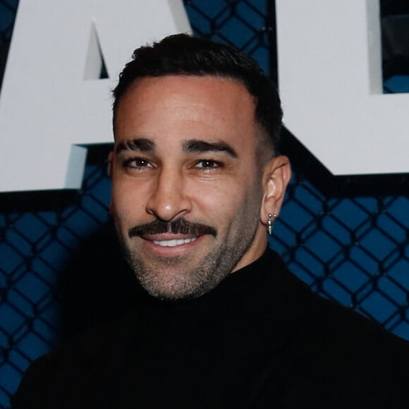 "C'est ma soeur qui gère toutes mes dépenses et on est à fond dans la pierre", poursuit-il

Adil Rami - Avant-première de la série "La cage" se déroulant dans le monde du MMA réalisée par F. Gastambide avec l'aide de D. Krespine au Cinéma Pathé Palace à Paris. © Christophe Clovis / Bestimage