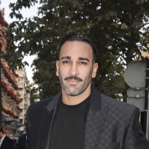 Adil Rami arrivant au "Concerto pour la Paix" organisé par Omar Harfouch au Théâtre des Champs Élysées à Paris, France, le 18 Septembre 2024. © Perusseau / Tribeca / Bestimage