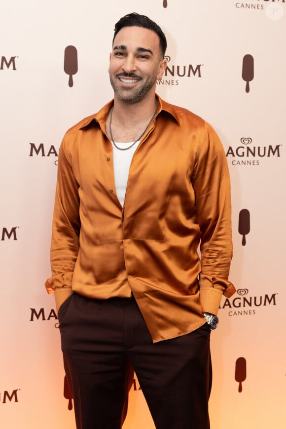 Accusé d'être très dépensier, l'ancien footballeur a contredit les rumeurs

Adil Rami - Soirée sur la plage Magnum lors du 77ème Festival International du Film de Cannes, France, le 16 mai 2024. © Jeremy Melloul / Magnum Cannes via Bestimage