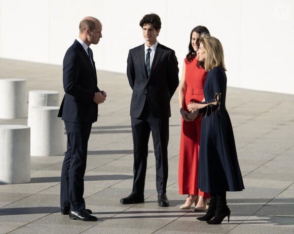 Le Prince William, le Prince de Galles, le Prince William, Jack Schlossberg Kennedy, Tatiana Schlossberg Kennedy et Caroline Kennedy visitent la bibliothèque et le musée présidentiels John F. Kennedy où il a rencontré l'ambassadrice Caroline Kennedy et a eu droit à une courte visite du musée.