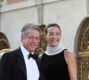 Puis le papa de cinq enfants de plaisanter sur sa technique pour fuir le bruit de ses bambins : "Je dors souvent dans la salle de bain maintenant". 

L'acteur anglais Hugh Grant et sa femme la productrice suédoise Anna Elisabet Eberstein - Dîner d'Etat au château de Versailles en l'honneur de la visite officielle du roi et de la reine d'Angleterre en France (20 - 22 septembre 2023). Le 20 septembre 2023. 150 invités triés sur le volet ont été conviés à cette occasion. © Stéphane Lemouton / Bestimage