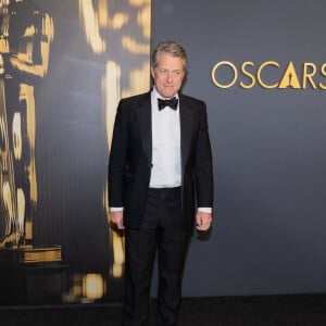 Hugh Grant aux Governors Awards 2024 au Ray Dolby Ballroom le 17 novembre 2024.