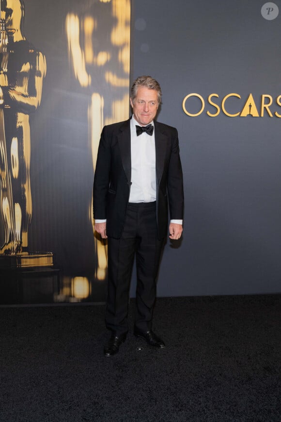 Hugh Grant aux Governors Awards 2024 au Ray Dolby Ballroom le 17 novembre 2024.