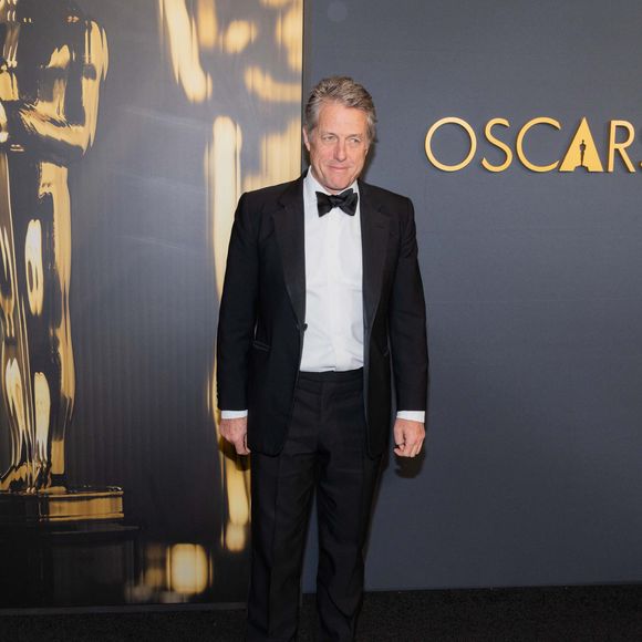 Hugh Grant aux Governors Awards 2024 au Ray Dolby Ballroom le 17 novembre 2024.