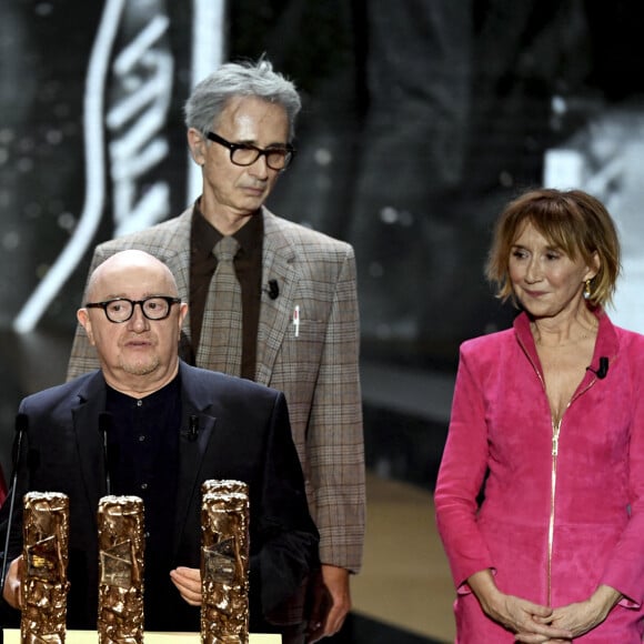 Un César spécial pour la troupe du Splendid, Josiane Balasko, Michel Blanc, Thierry Lhermitte, Marie-Anne Chazel, sur scène lors de la 46ème cérémonie des César à l'Olympia à Paris le 12 mars 202. © Bertrand Guay/ Pool / Bestimage