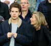 Quelle vie mène son fils François Poivre d'Arvor
Exclusif - Claire Chazal avec son fils François Poivre d'Arvor et un ami assistent au quart finale de la Ligue des Champions de football au Parc des Princes entre le PSG et le FC Barcelone à Paris le 15 avril 2015.