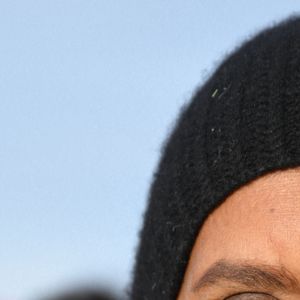 Comme elle l'avait annoncé la semaine dernière, l'animatrice de l'émission "L'amour est dans le pré", Karine Le Marchand, a amené près de 200 croissants aux agriculteurs sur un barrage sur l'autoroute A4 aux portes de Paris, pour leur affirmer son soutien. Le 29 janvier 2024 © Pierre Perusseau - Jeremy Melloul / Bestimage
