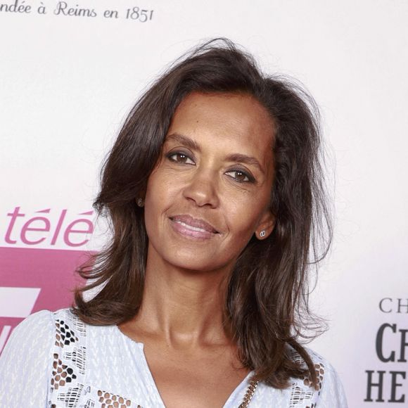 En 2020, elle s'est offert un mas provençal qu'elle a choisi de rénover de manière écoresponsable.

Exclusif - Karine Le Marchand - Soirée "Télé 7 Jours Summer Party" au restaurant "Monsieur Bleu" à Paris le 14 juin 2022. © Christophe Aubert via Bestimage