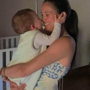 Le prince Harry, duc de Sussex et Meghan Markle, duchesse de Sussex, avec leurs enfants Archie et Lilibet. 