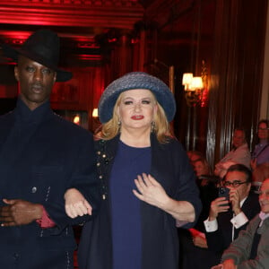 Exclusif - Sean Patrick Mombruno, Catherine Jacob - Défilé rétrospectif Nathalie Garçon à l'occasion de ses 35 ans de sa marque lors d'une closing party à l'hôtel Raphael à Paris le 19 novembre 2024.