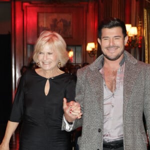 Exclusif - Catherine Ceylac et Vincent Niclo - Défilé rétrospectif Nathalie Garçon à l'occasion de ses 35 ans de sa marque lors d'une closing party à l'hôtel Raphael à Paris le 19 novembre 2024.