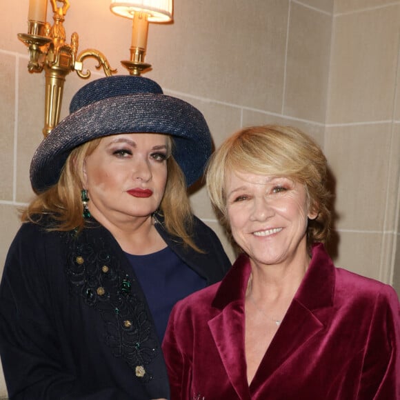 Exclusif - Catherine Jacob et Ariane Massenet - Défilé rétrospectif Nathalie Garçon à l'occasion de ses 35 ans de sa marque lors d'une closing party à l'hôtel Raphael à Paris le 19 novembre 2024.