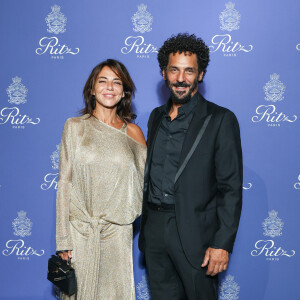 Tomer Sisley et sa femme Sandra - Photocall des 125 ans du Ritz à Paris Le 14 septembre 2023. © Rachid Bellak/ Bestimage 