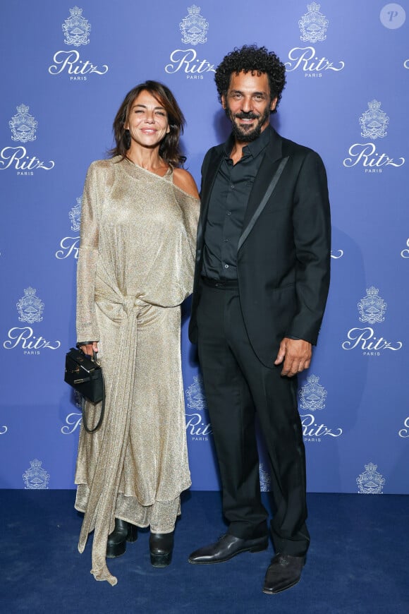 Tomer Sisley et sa femme Sandra - Photocall des 125 ans du Ritz à Paris Le 14 septembre 2023. © Rachid Bellak/ Bestimage 