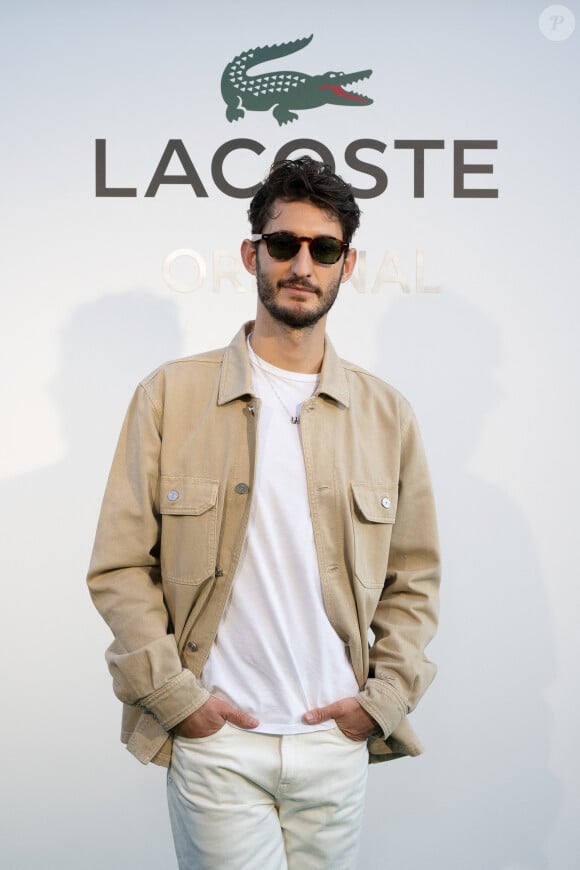 Exclusif - Pierre Niney, ambassadeur Lacoste et également égérie du parfum "Lacoste Original" - Lacoste et Interparfums ont célébré le lancement de "Lacoste Original", le premier parfum né de la collaboration récente entre les deux maisons, lors d'une cocktail party organisée sur le rooftop de l'hôtel Madame Rêve à Paris le 7 juillet 2024. © Rachid Bellak/Bestimage 