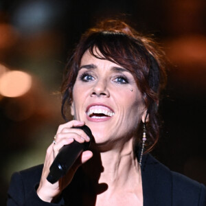 La chanteuse Zaz (Isabelle Geffroy) - Enregistrement de l'émission "La chanson secrète", présentée par N.Aliagas et diffusée le 1er décembre sur TF1 © Guillaume Gaffiot-Cyril Moreau / Bestimage