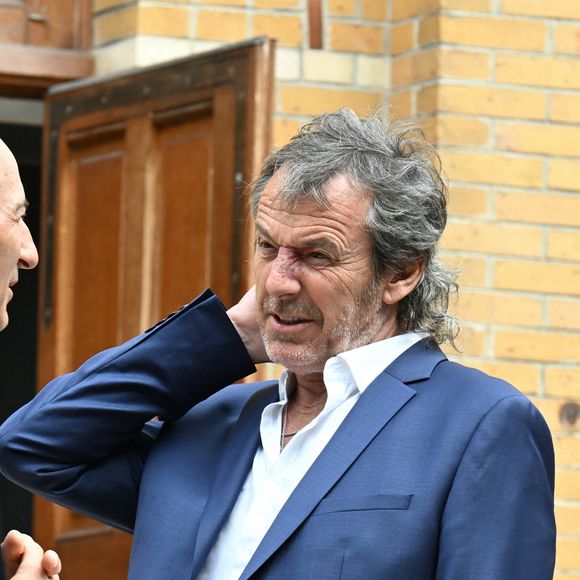 Jean-Luc Reichmann - Sorties des obsèques de Nonce Paolini en l'église Saint-Honoré-d'Eylau, 66 bis, avenue Raymond-Poincaré à Paris, France, le 23 juillet 2024.