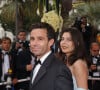 Il aura deux nouveaux enfants avec Ingrid...David Pujadas et son épouse arrivent au Palais des Festivals pour la projection du film d'Emir Kusturica La vie est un miracle (Zivot Je Cudo) en compétition au 57ème Festival de Cannes à Cannes-France le vendredi 14 mai 2004. Photo par Hahn-Nebinger-Gorassini.