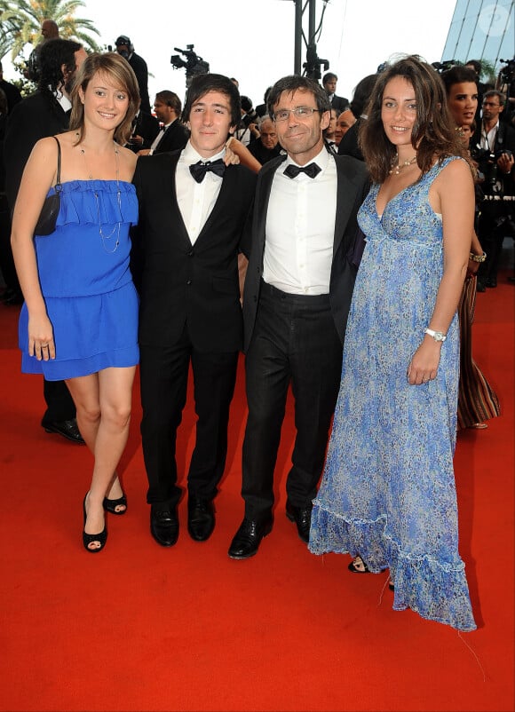 Le journaliste avait déjà eu une histoire, et deux enfants auparavant...David Pujadas assiste à la projection de 'Face' (Visage) lors du 62ème Festival de Cannes au Palais des Festivals à Cannes, France, le 23 mai 2009. Photo par Nebinger-Orban/ABACAPRESS.COM