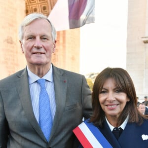 Exclusif - Michel Barnier, Anne Hidalgo - Remise des médailles par le président de la République à l'Arc de Triomphe aux athlètes lors de la parade des champions à l'occasion des Jeux Olympiques et Paralympiques Paris 2024, sur l'avenue des Champs-Elysées à Paris. Le 14 septembre 2024 © Perusseau-Ramsamy / Bestimage 