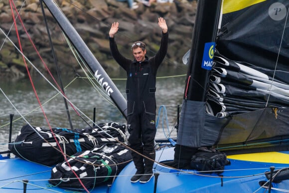 Charlie Dalin lors de la 10ème édition du Vendée Globe aux Sables d'Olonne le 10 novembre 2024.