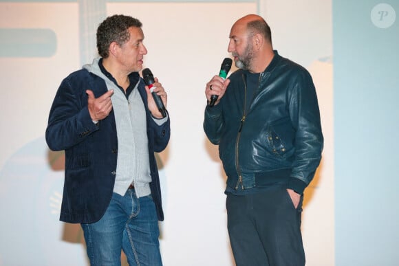 Kad Merad et Dany Boon à la première du film "La Vie pour de vrai" à Lille, France, le 1er avril 2023. © Stéphane Vansteenkiste/Bestimage