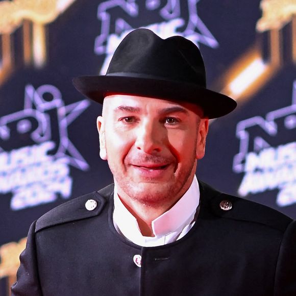 Michaël Youn, l'ancien trublion du " Morning live ", qui a fait les belles heures des matinées de M6, souffle ses 51 bougies !
Michaël Youn aux NRJ Music Awards 