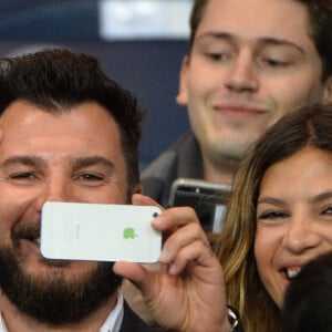 Michaël Youn et Isabelle Funaro au match Paris Saint-Germain/Olympique de Marseille, le 4 octobre 2015.