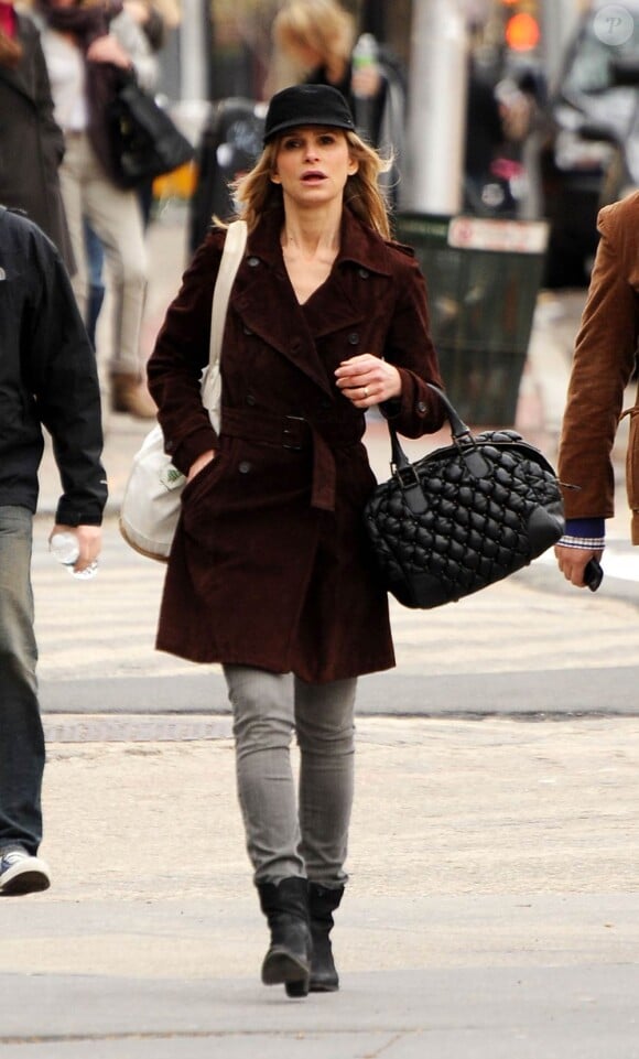 Kyra Sedgwick en après-midi shopping avec son mari Kevin Bacon et leur fille Sosie, dans le quartier de SoHo à Manhattan, à New York, le 31 mars 2010.