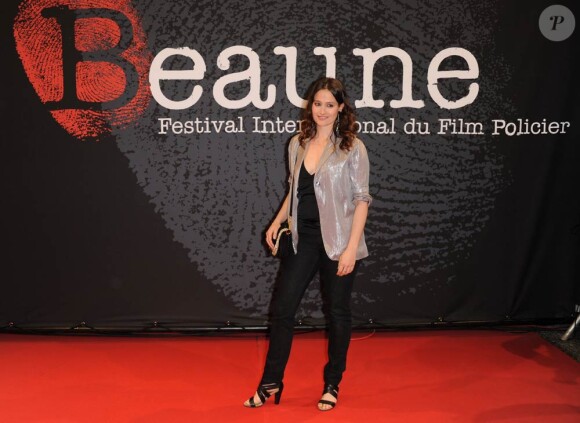 La ravissante Marie Gillain, à l'occasion de l'ouverture du 2e Festival International du Film Policier de Beaune, dans la Côte d'Or, le 8 avril 2010.