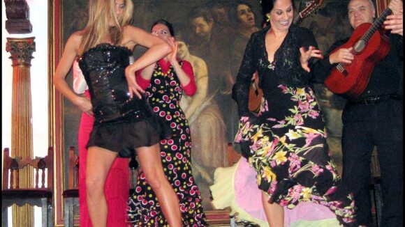 Jennifer Aniston se lance dans un flamenco caliente... Gerard Butler n'en croit pas ses yeux !