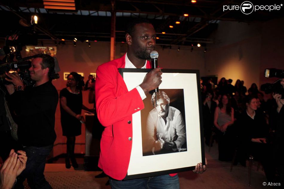 Omar Sy lors de la soirée Les Doudous Enchantés, au Palais de Tokyo, à ...