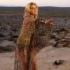 La chanteuse Ke$ha tourne Your love is my drug, son nouveau clip, en  plein désert.