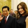 Le couple présidentiel français, Nicolas Sarkozy et Carla Bruni, à Pékin, en Chine. Ils rencontrent le président Hu Jintao. 28/04/2010